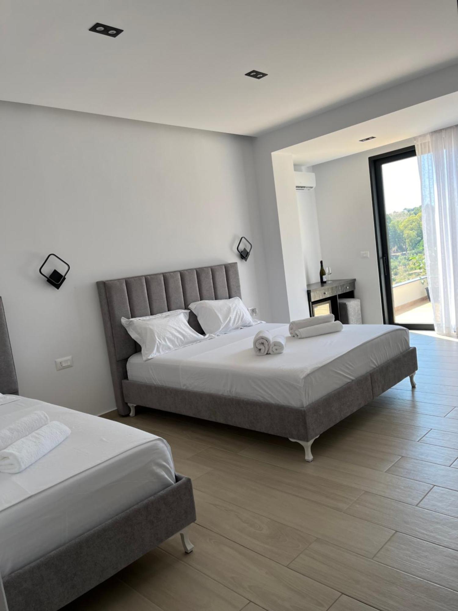 Del Mare Hotel Sarande Ngoại thất bức ảnh
