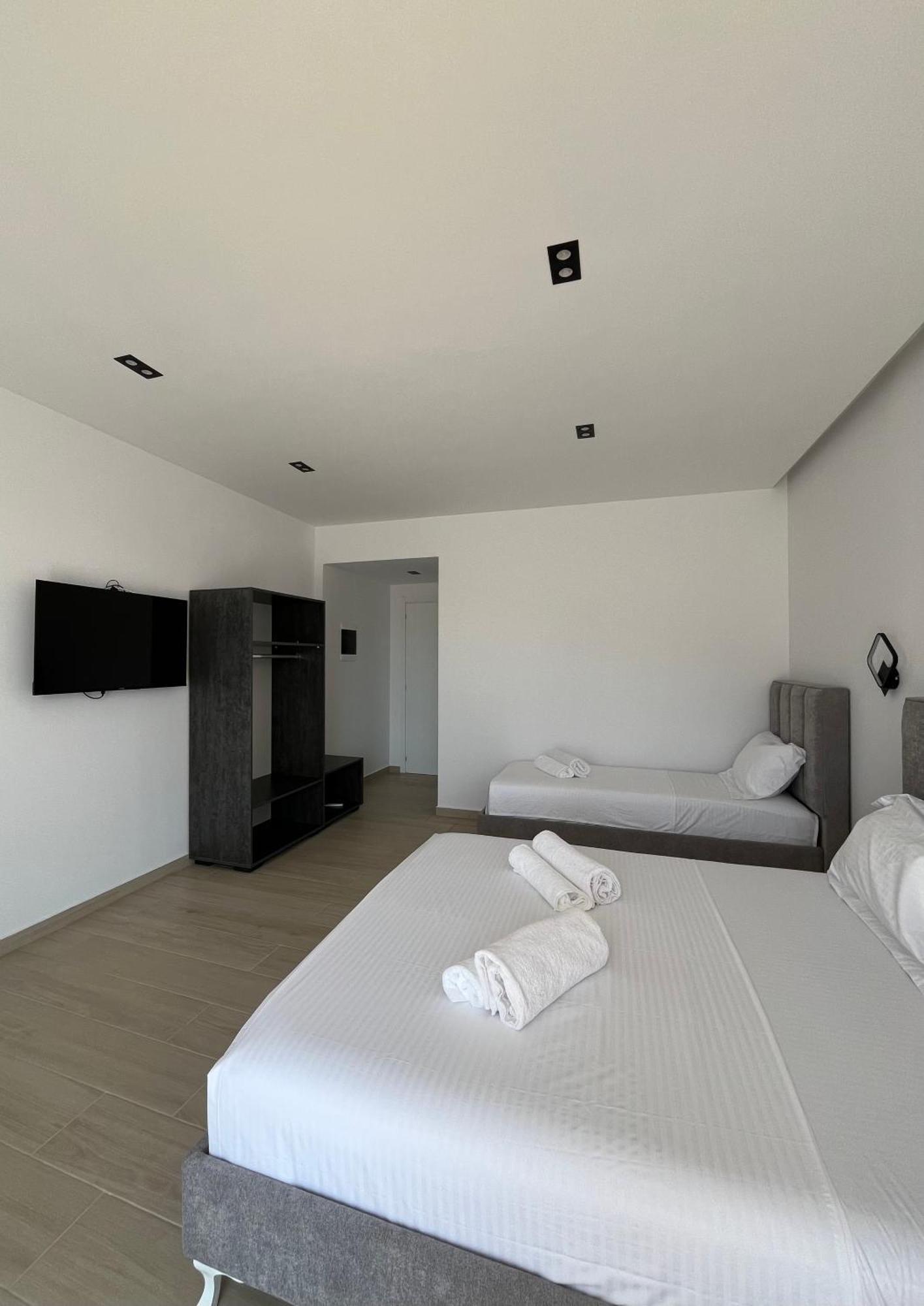 Del Mare Hotel Sarande Ngoại thất bức ảnh