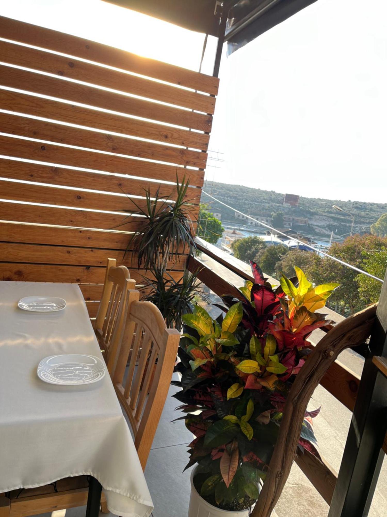 Del Mare Hotel Sarande Ngoại thất bức ảnh